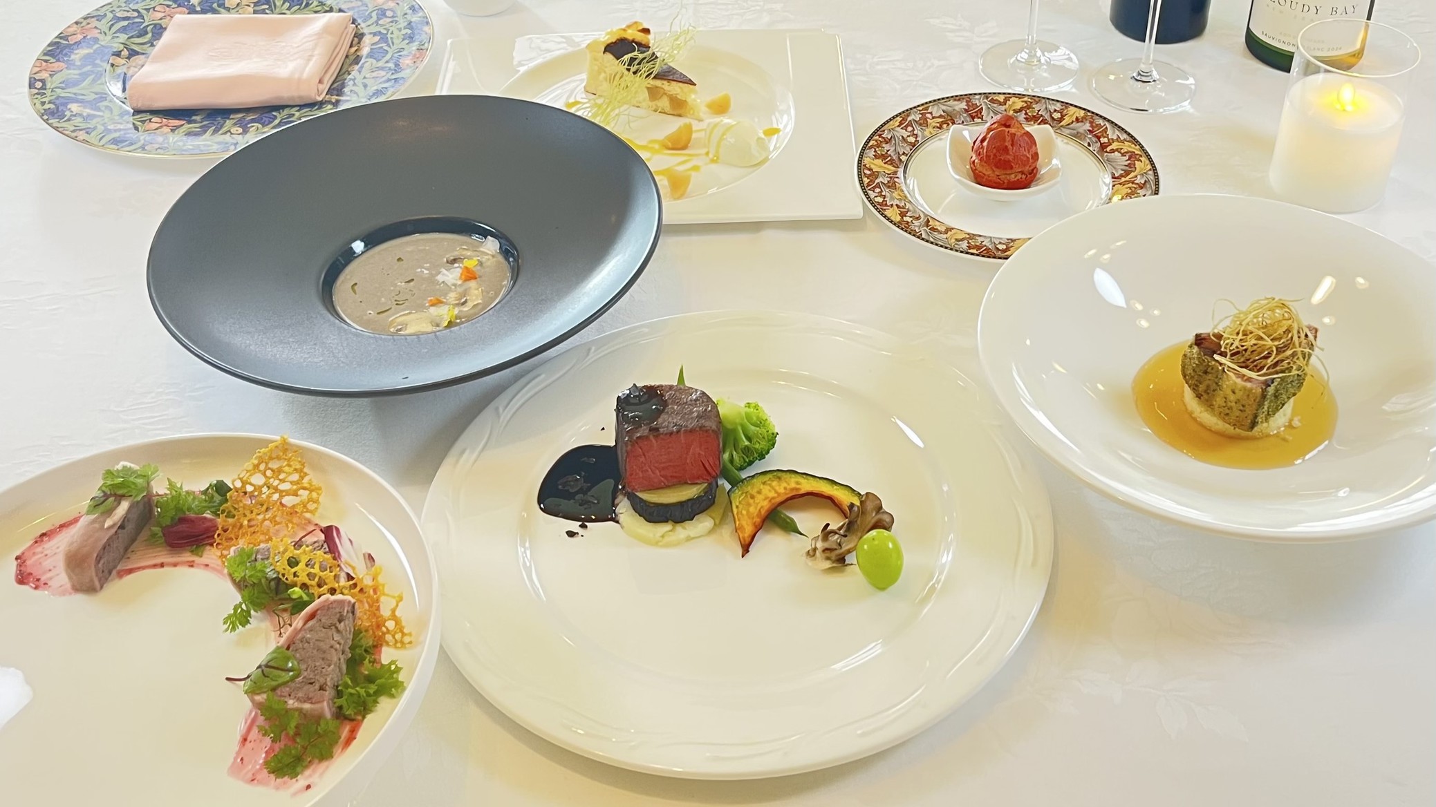 特別な夜を飾るシェフの創作フレンチスペシャルコース＆朝食付き（2食付）