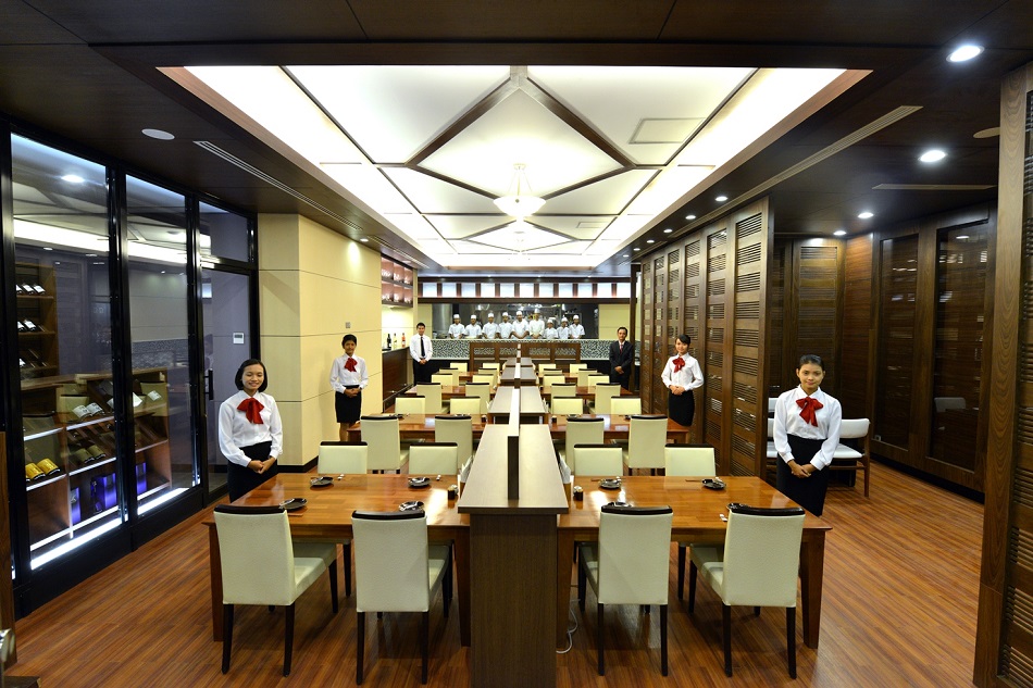 FUJINOBU レストラン