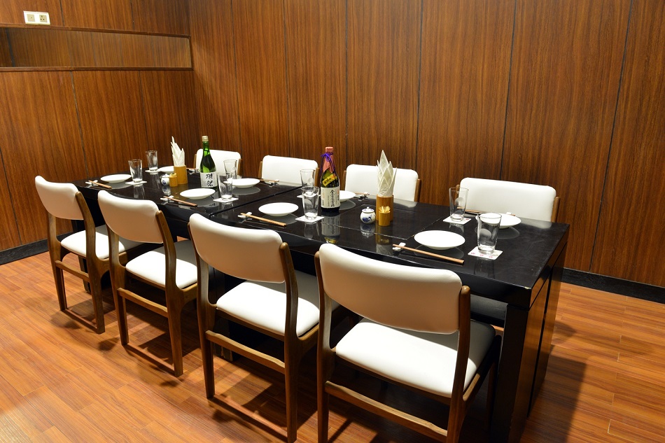 FUJINOBU  レストラン、プライベートダイニングルーム