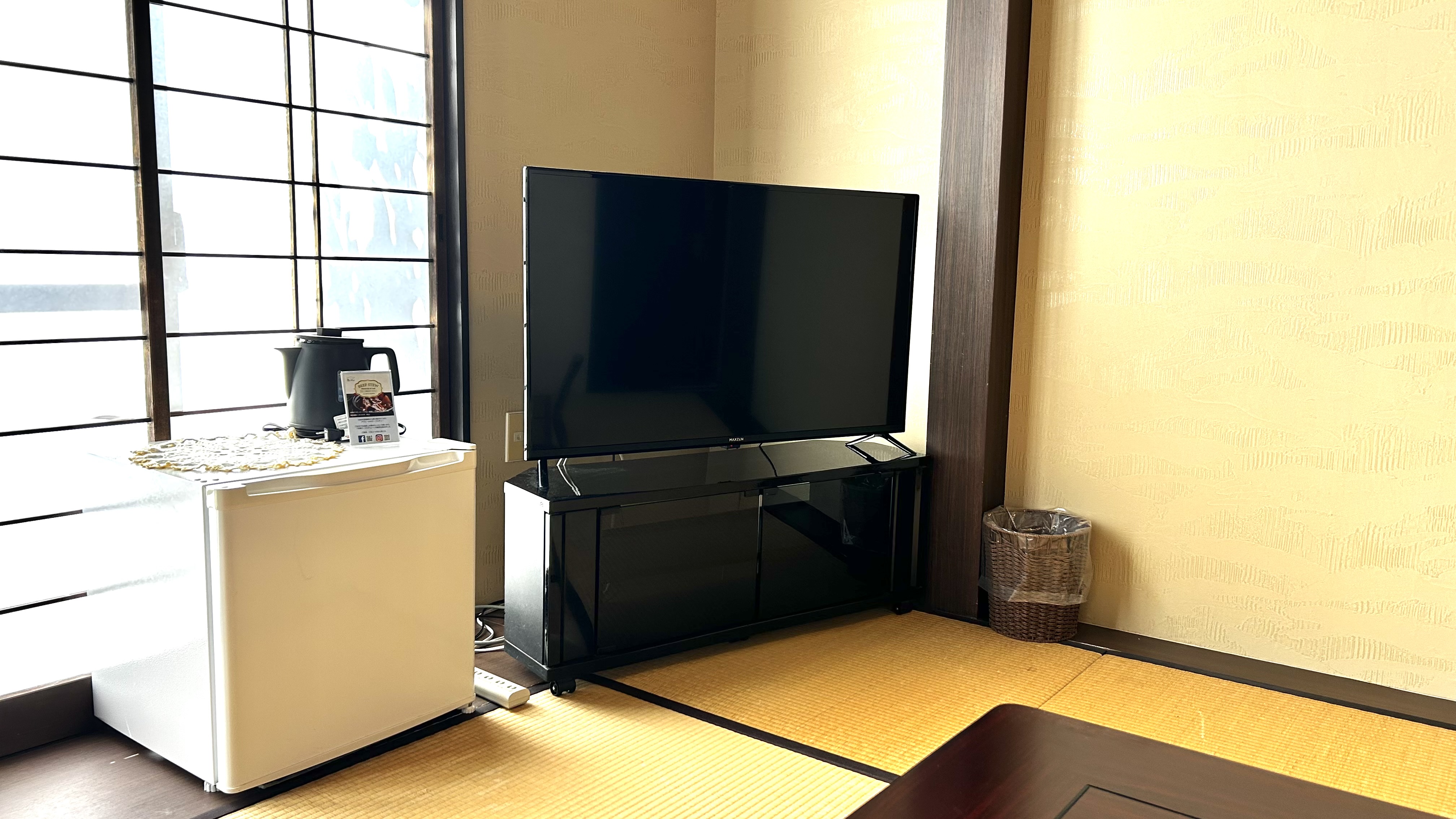 月亭　テレビ・冷蔵庫