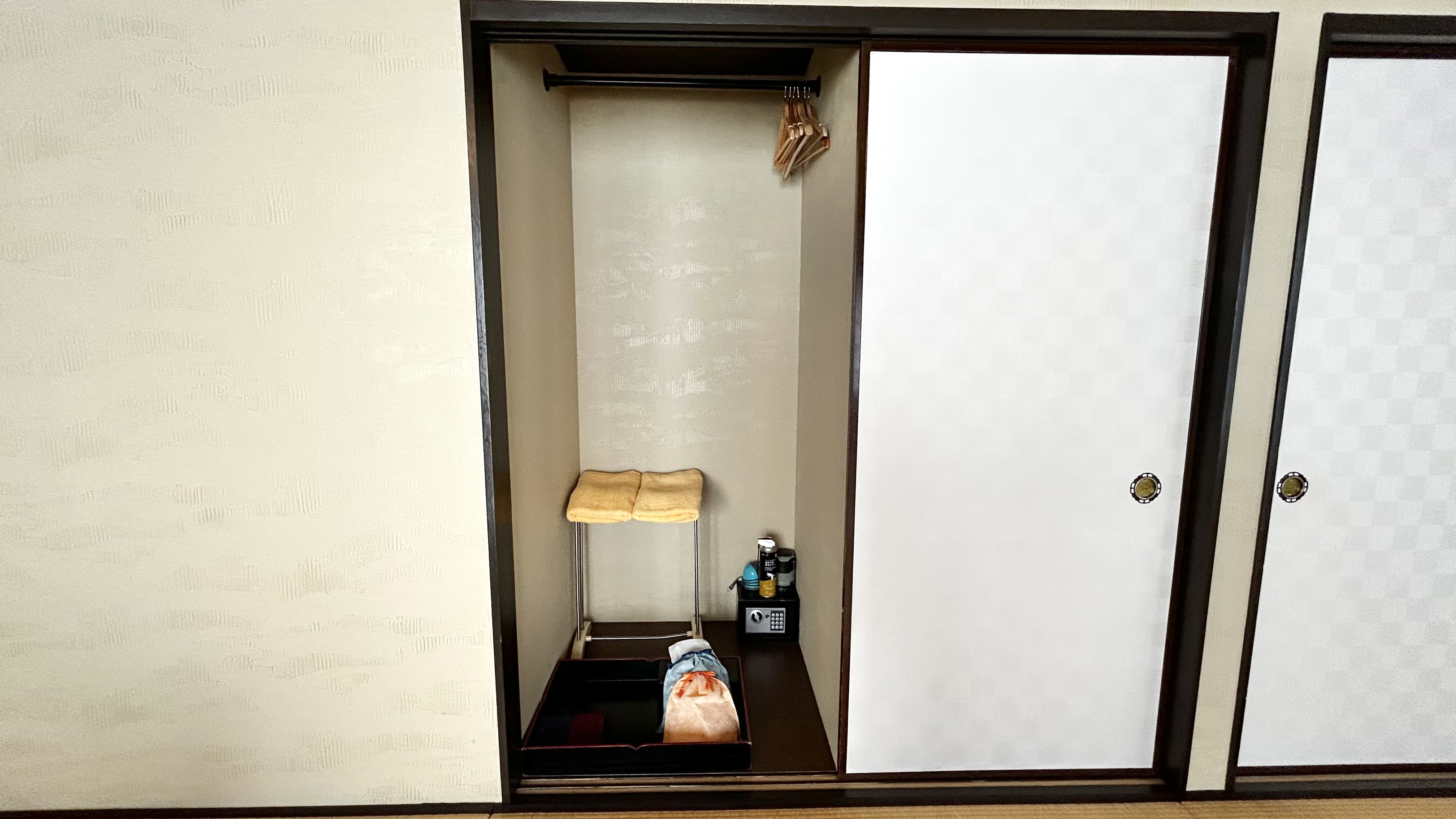 月亭　ハンガーラック