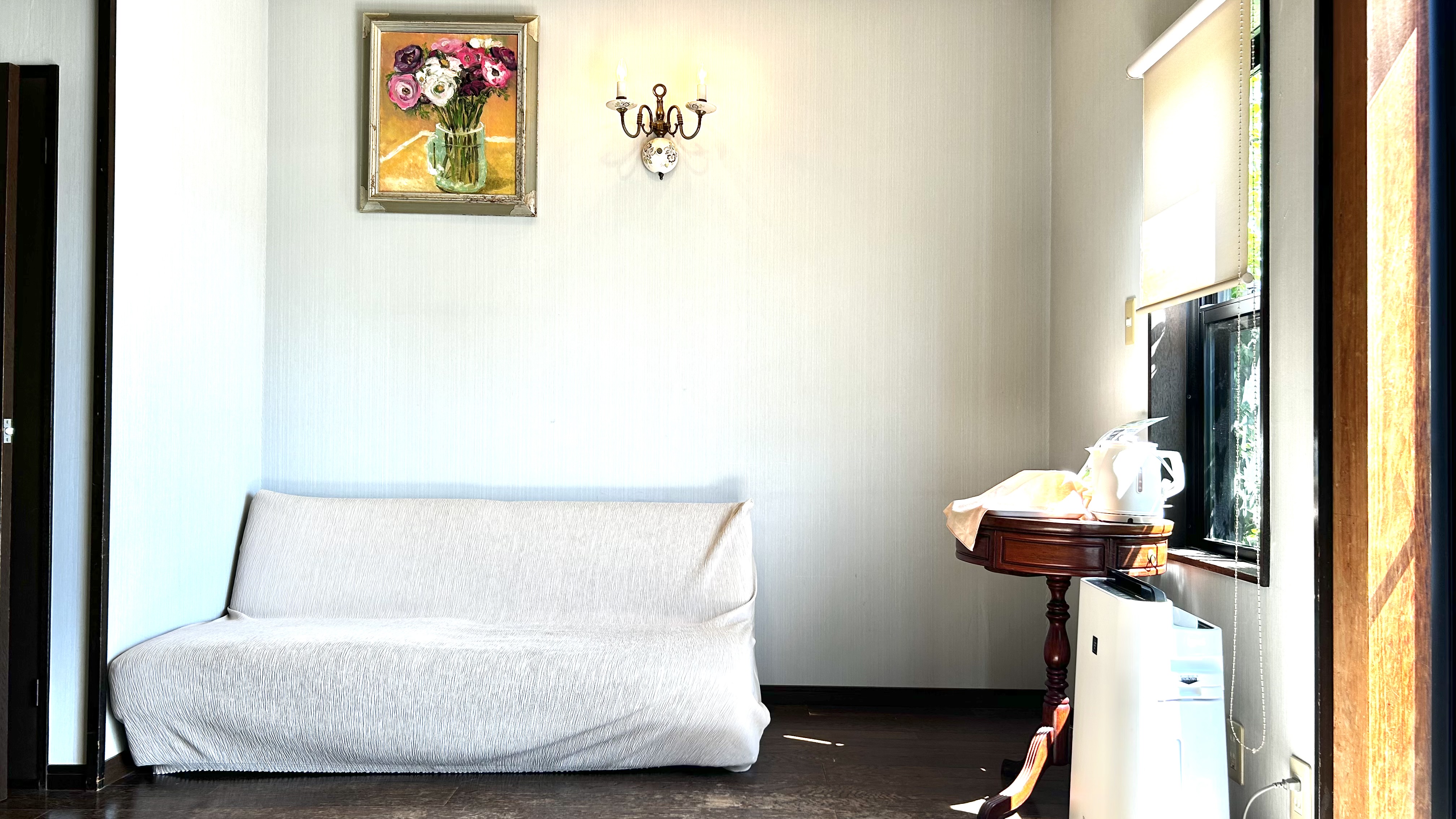 和月　ソファー