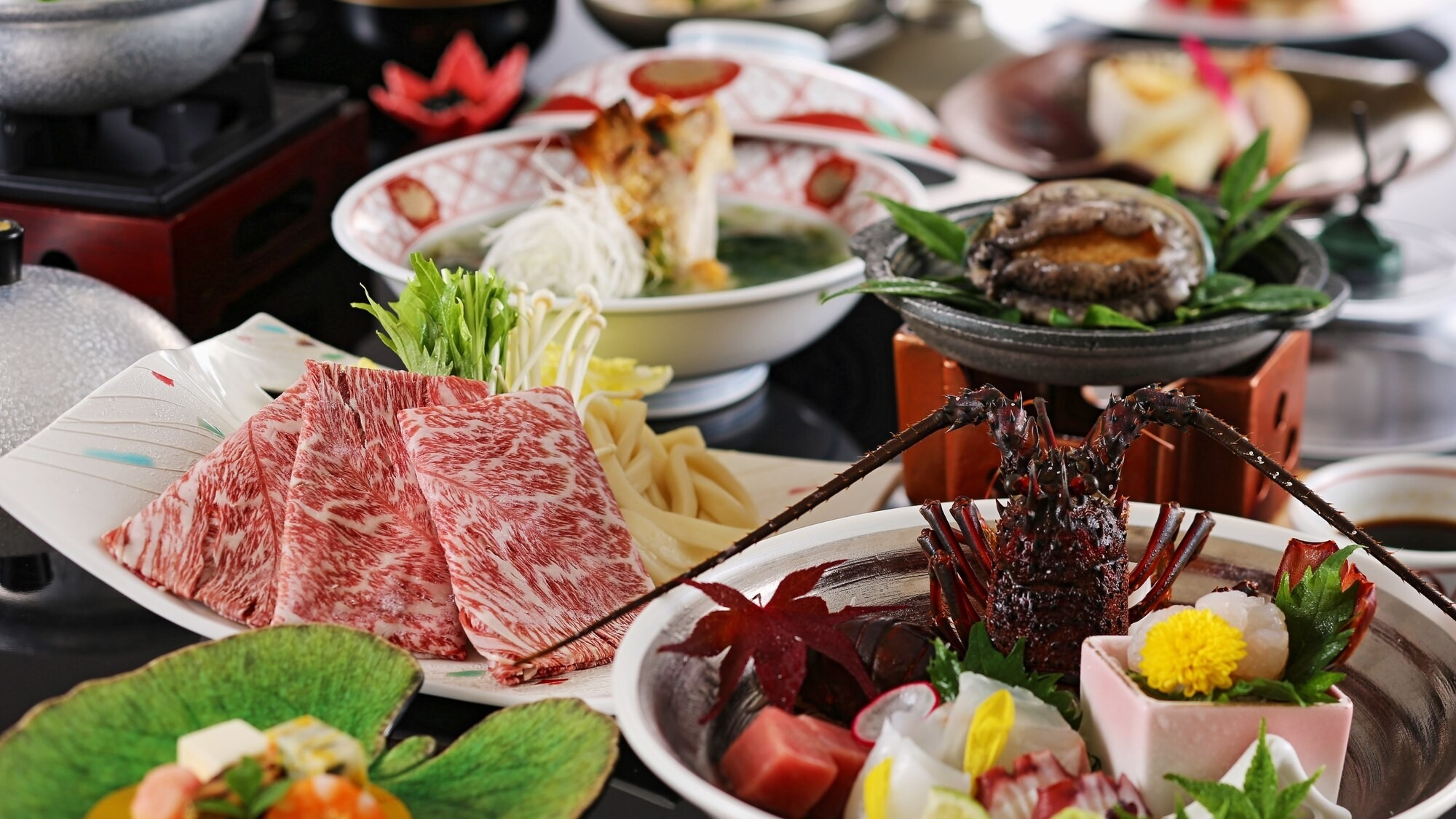 ≪お得な夕食会場会席プラン≫夕食は広間で伊勢海老と松阪牛、鮑を堪能 詩季会席 薫コース（26年秋冬）