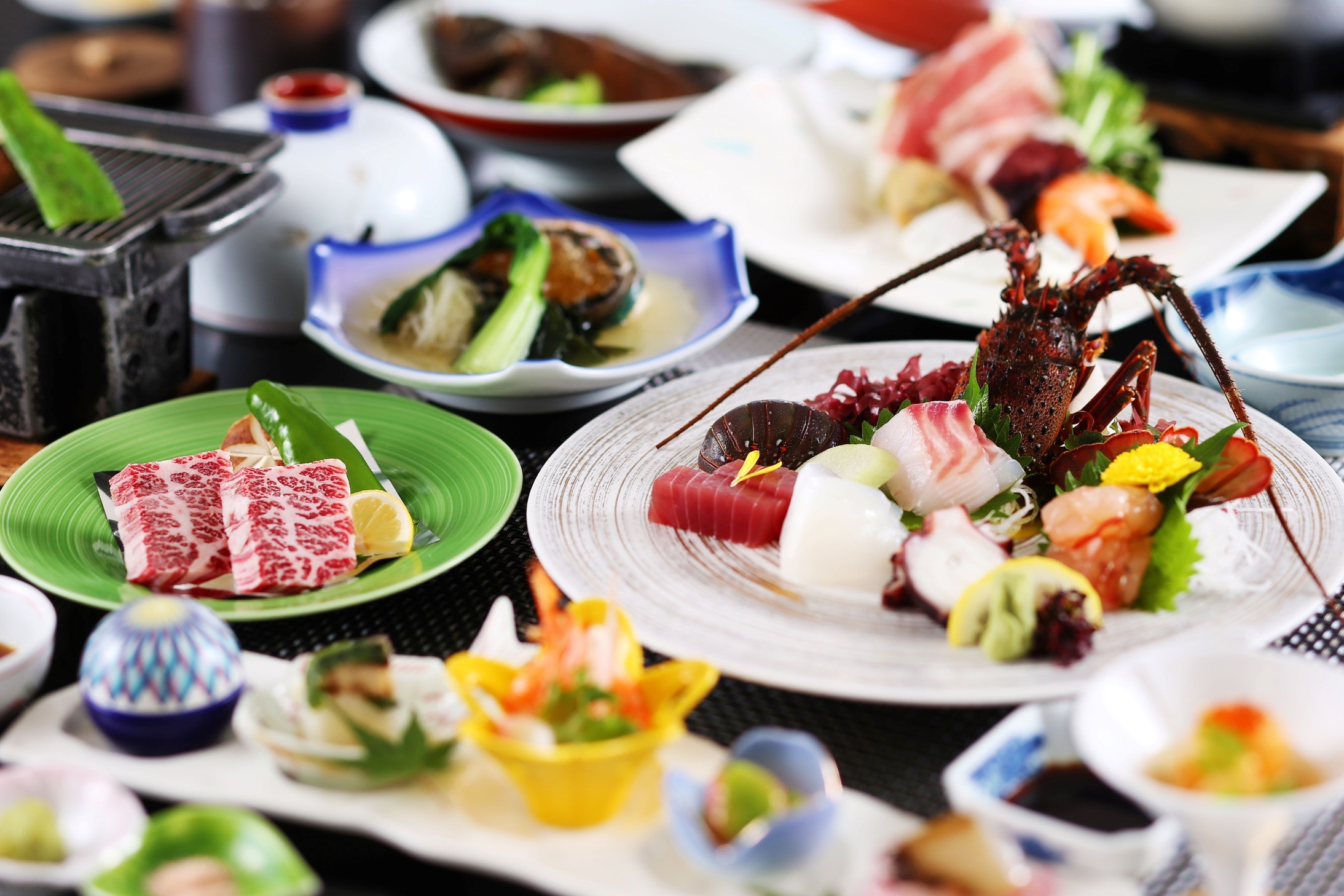 【早割21】2025年4月〜【夕食は個室】伊勢海老を含むお造りと松阪牛、鮑を堪能 詩季会席 薫