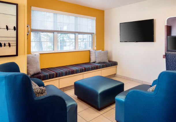 ロビーシーティングエリア