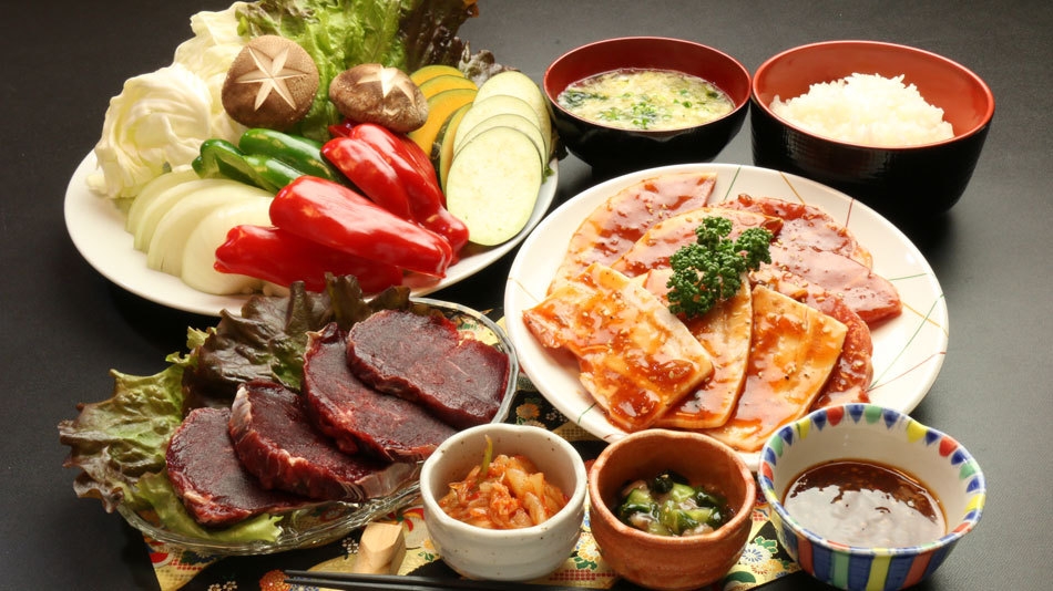 ８/１８〜９/３０限定【子供料金半額♪四季の味2食付】海の幸・山の幸の季節料理を日替わりで♪