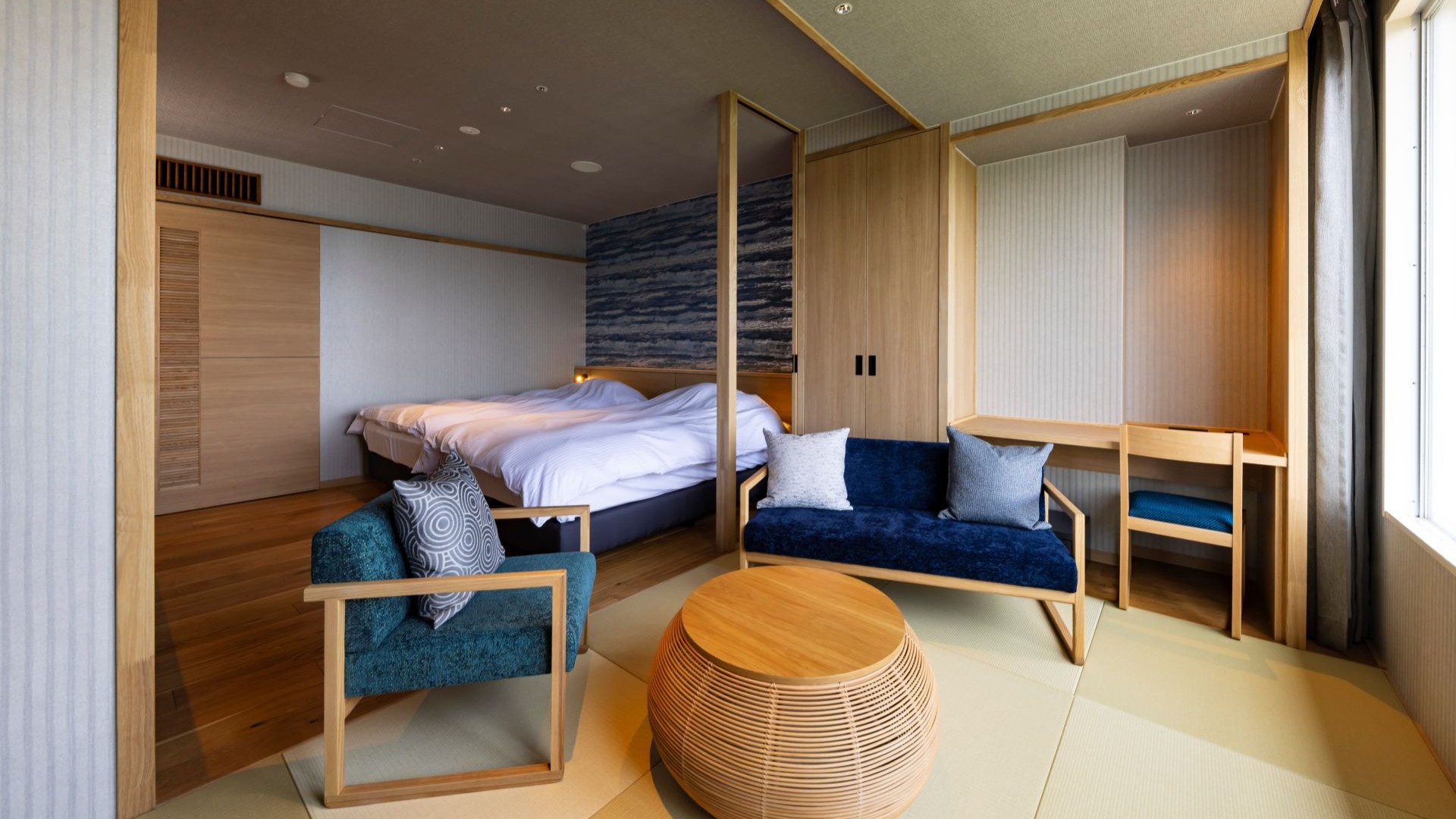 【リニューアル部屋　和洋室で過ごす】お部屋は最上階　和洋室ビュッフェプラン