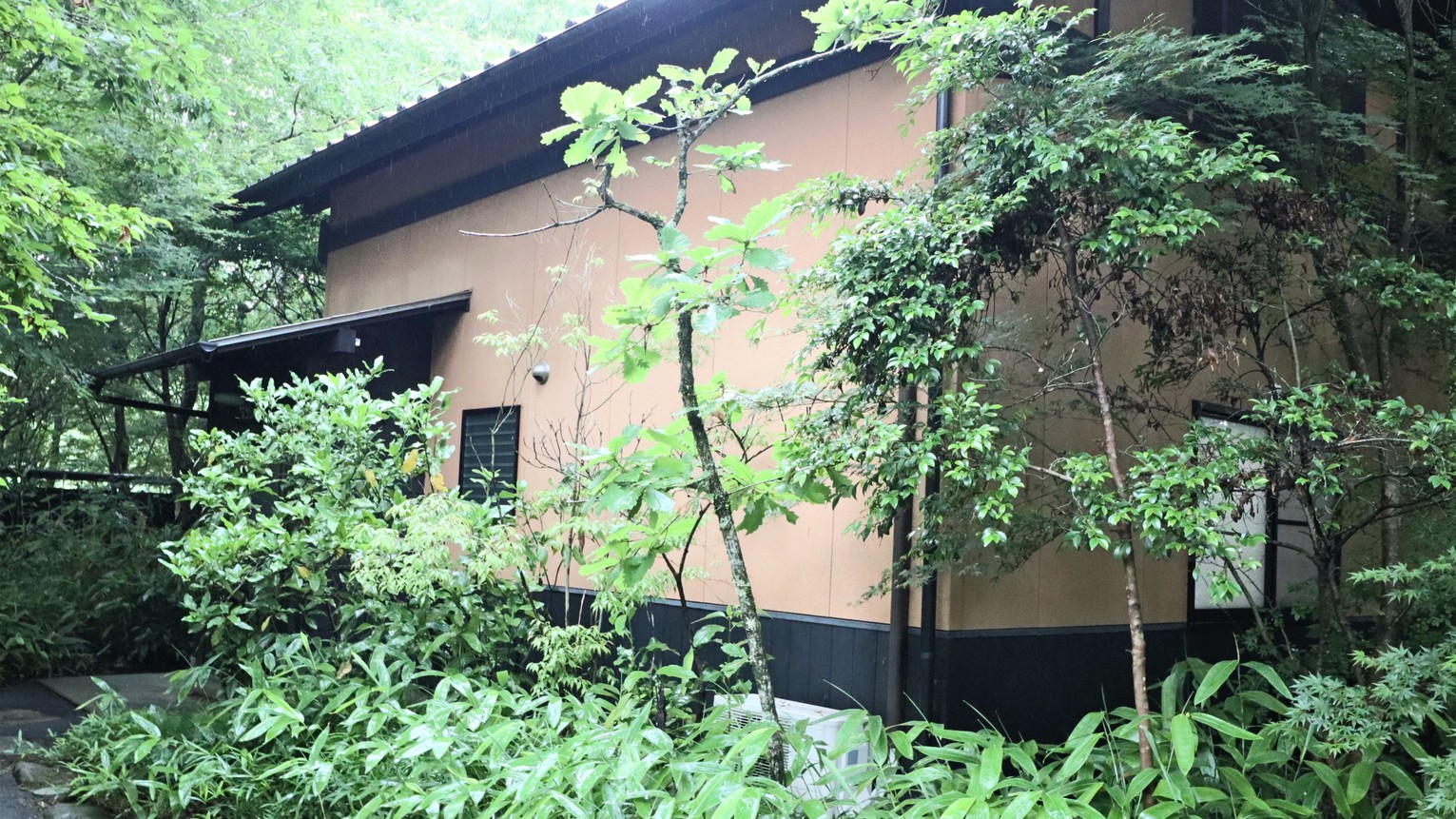 【6％OFF】【楽天スーパーSALE】 【古民家調｜半露天風呂付き離れ】素泊りプラン　※朝食サービス