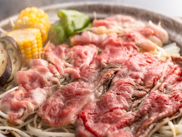 ジュワッと広がる肉の旨み！焼きたて３種のお肉の陶板焼きと獲れピチッ鮮魚の舟盛付『秋のスタミナコース』
