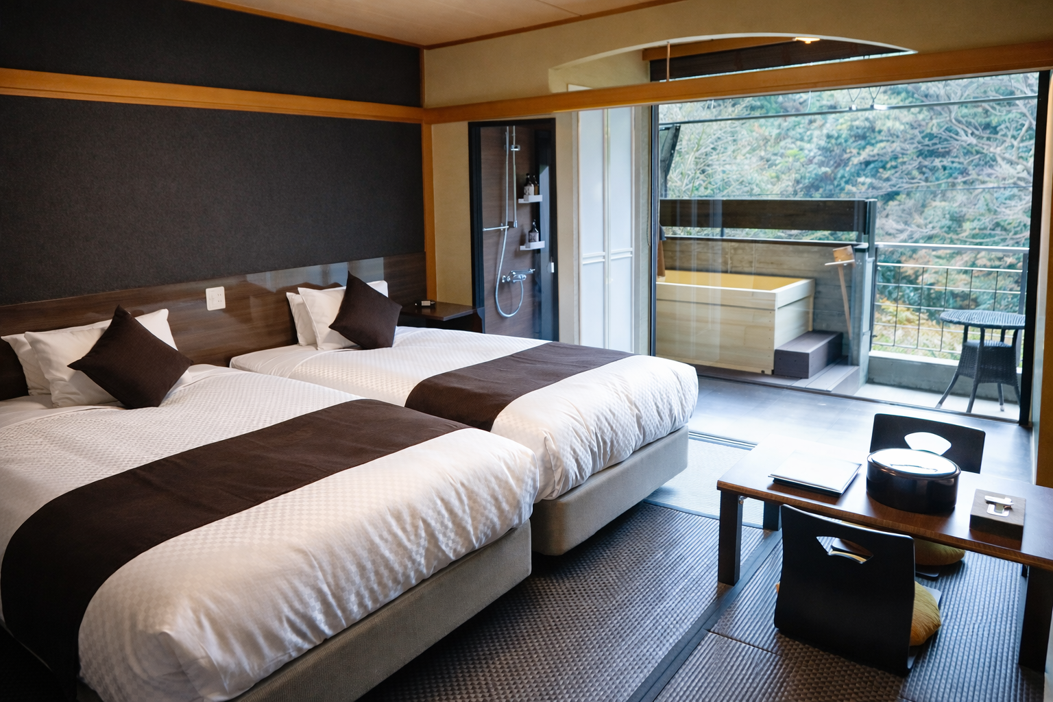 [和モダン和室]セミダブル&times;2台/27㎡+専用テラス8㎡/檜露天風呂付/最大収容人数5名