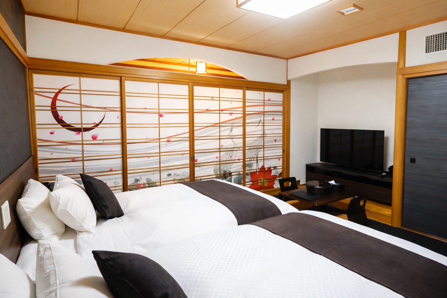 [DOG同伴ルーム和モダン和室]セミダブル&times;2台/27㎡+専用テラス8㎡/檜露天風呂付