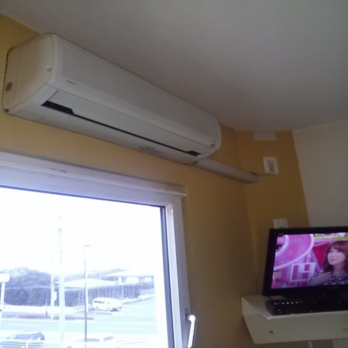 Room air conditioner