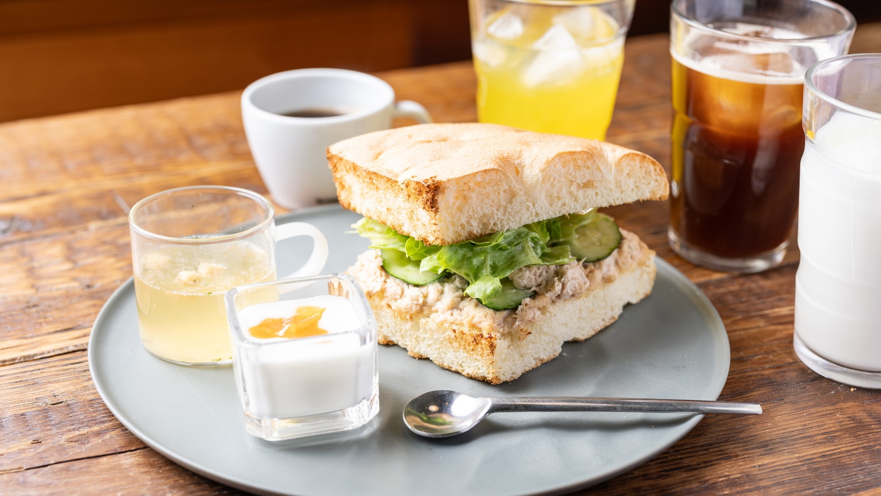 近隣提携レストランで利用可能な朝食券付きプラン★（会場：アパホテル〈銀座 新富町駅前〉）