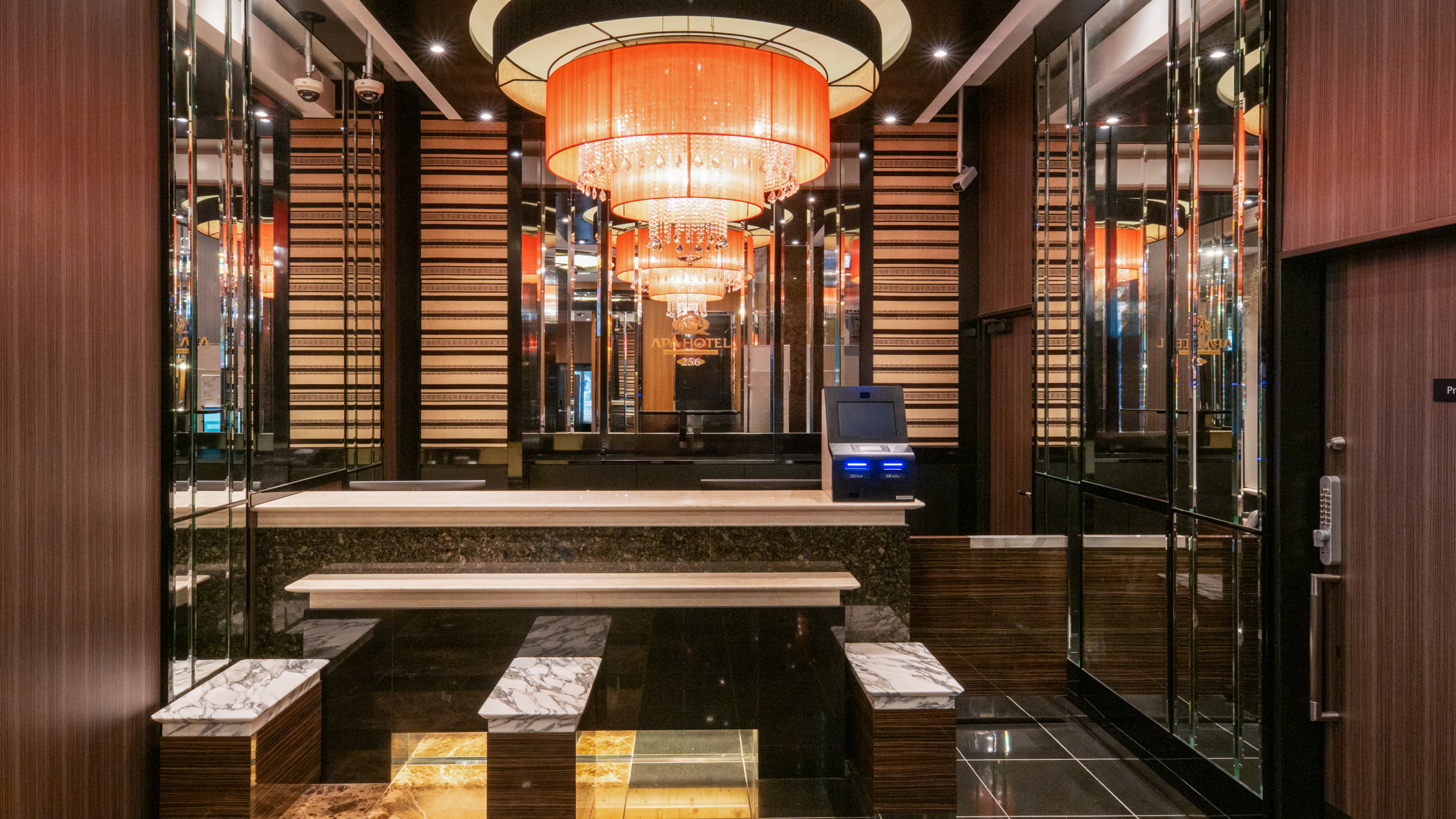 エントランスホール