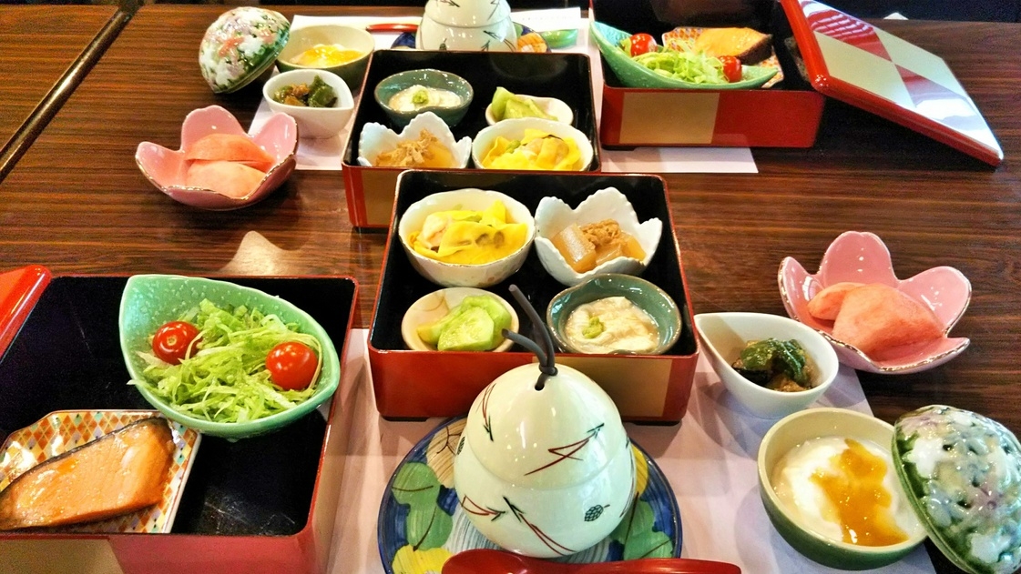 【お野菜たっぷり信州プレミアム牛のせいろ蒸しで朝から元気に】戸隠の美味しい水で作る宿坊の朝ごはん♪