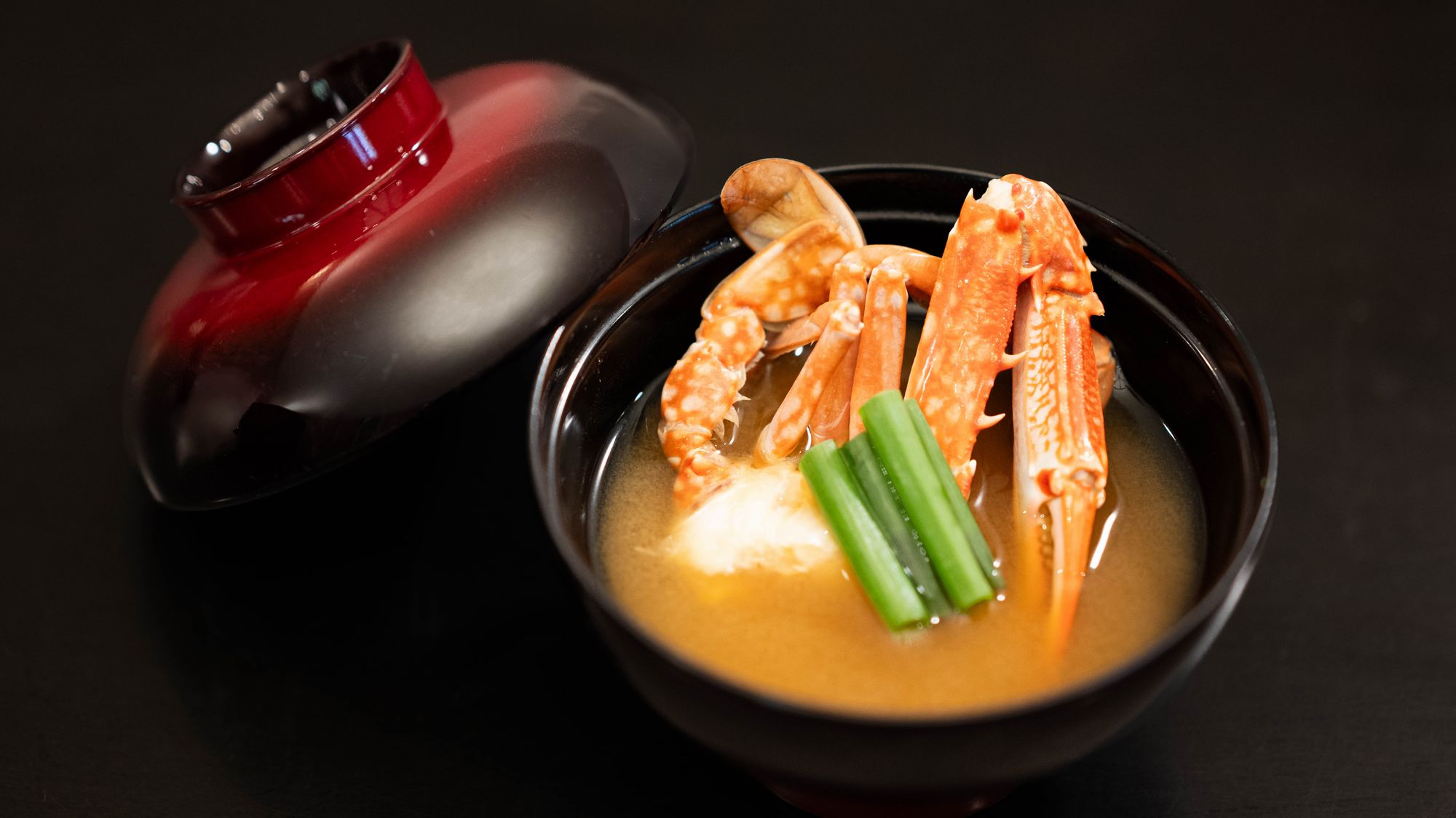 【朝食】カニが入った贅沢なお味噌汁