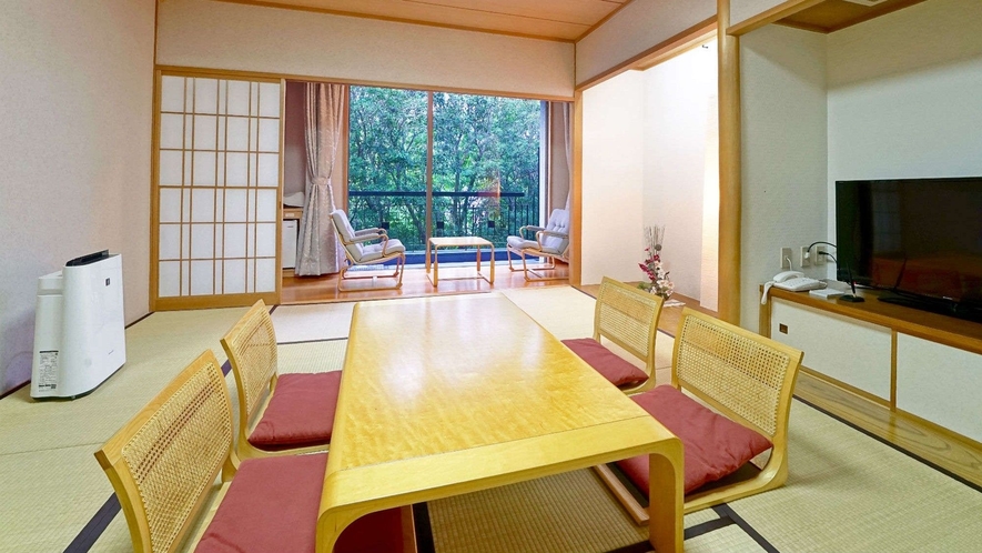 【VILLA棟◆和室10畳】シンプルなゆったりとした空間で、リラックスしてお過ごしいただけます。
