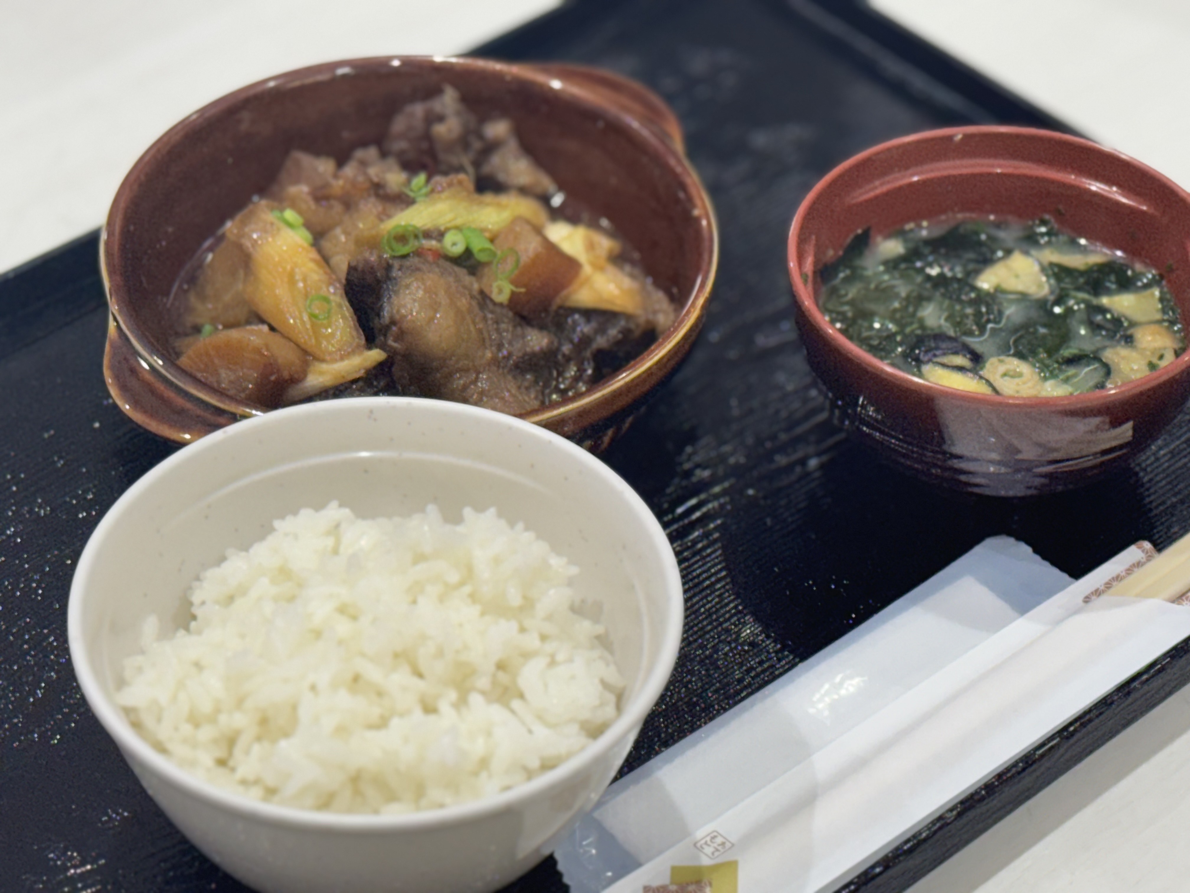 大人気の牛すじ定食♪