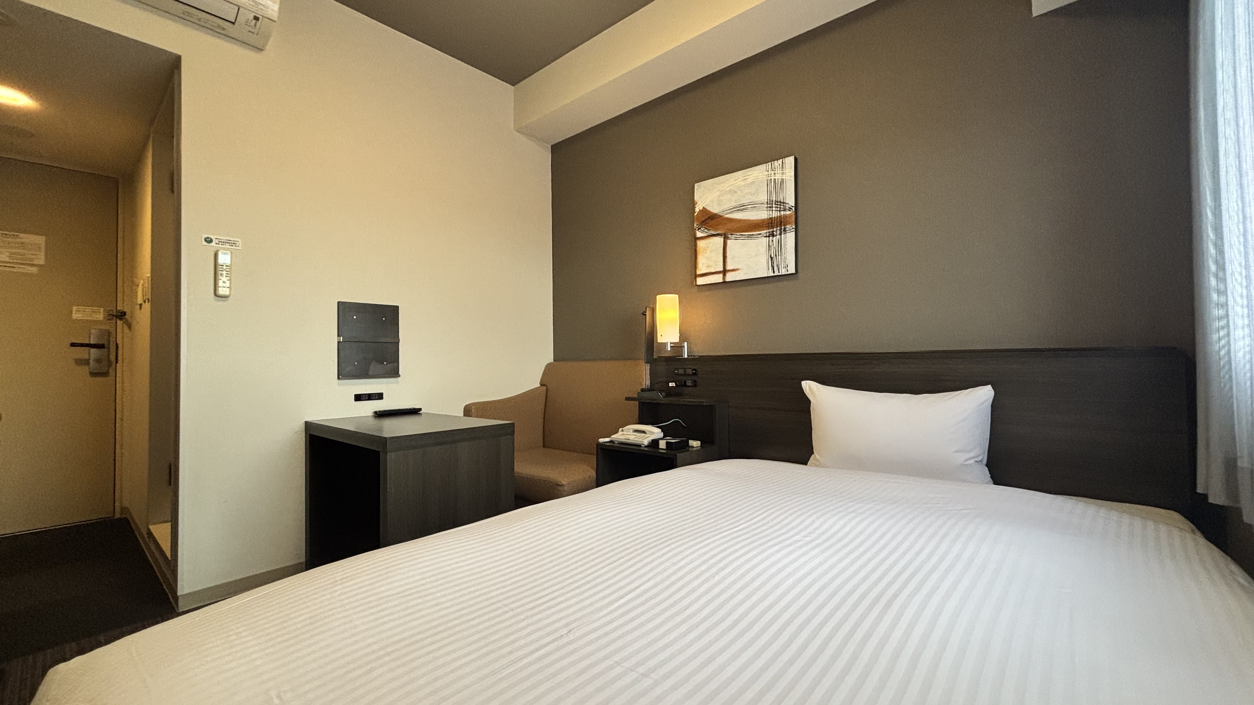 コンフォートシングルルーム・セミダブルルーム