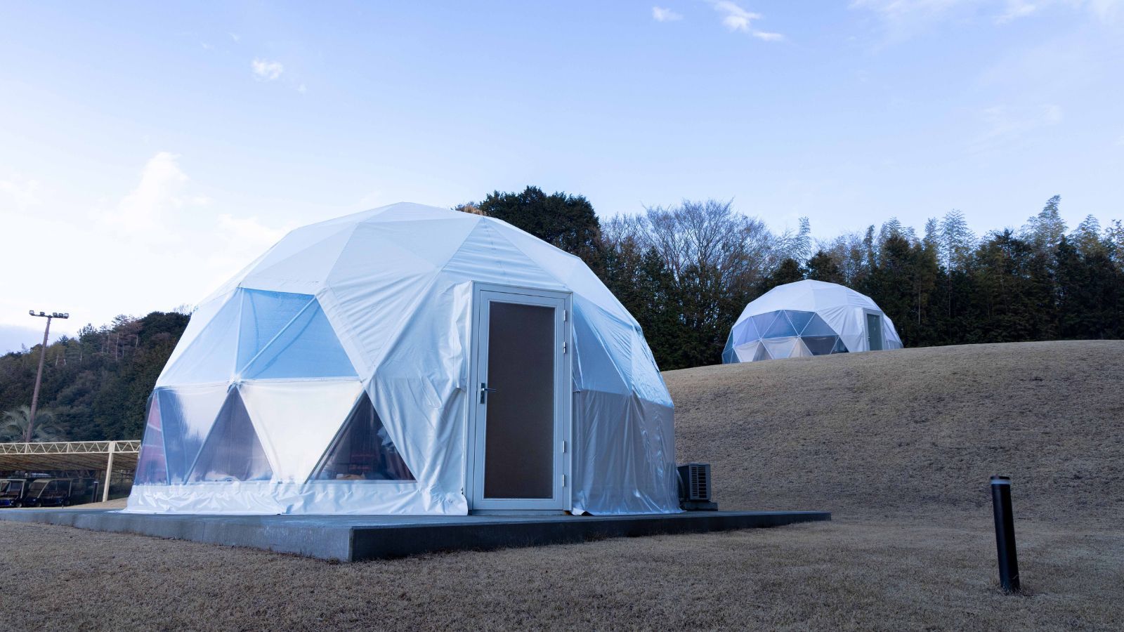 【グランピング】直径6mの大型ドームテント〈26平米｜山側〉