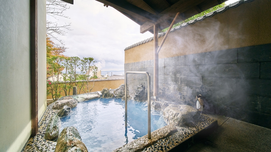 【離れ】和洋室／一例※温泉は天候や温度によって色が変化します。