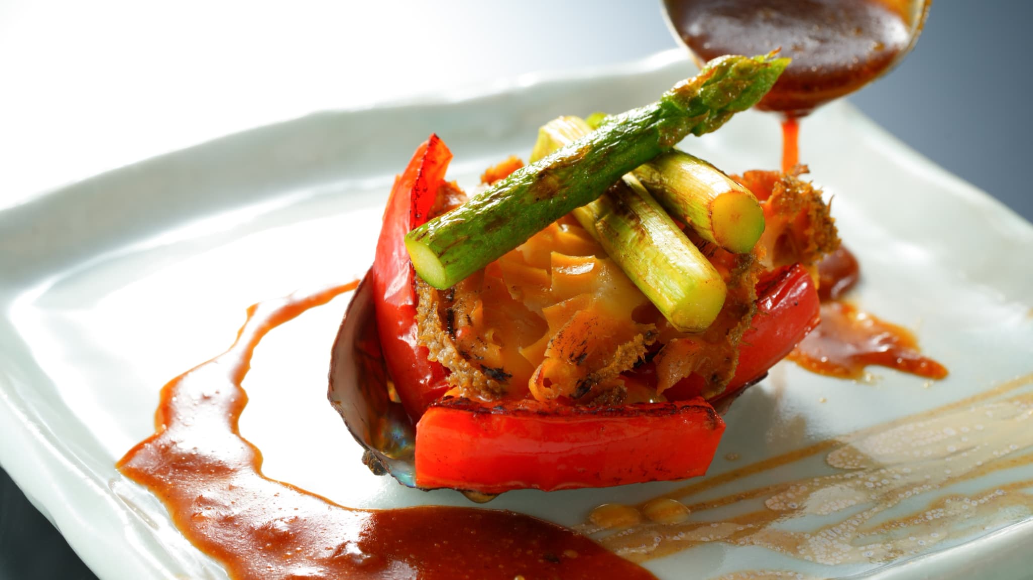 鮑のバター焼き／鉄板焼きコース一例