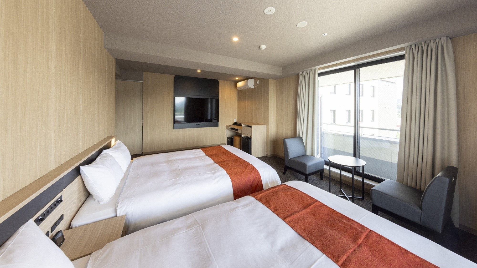 【別館】デラックスツイン~コーナービュー~ ダブルベッドが2台