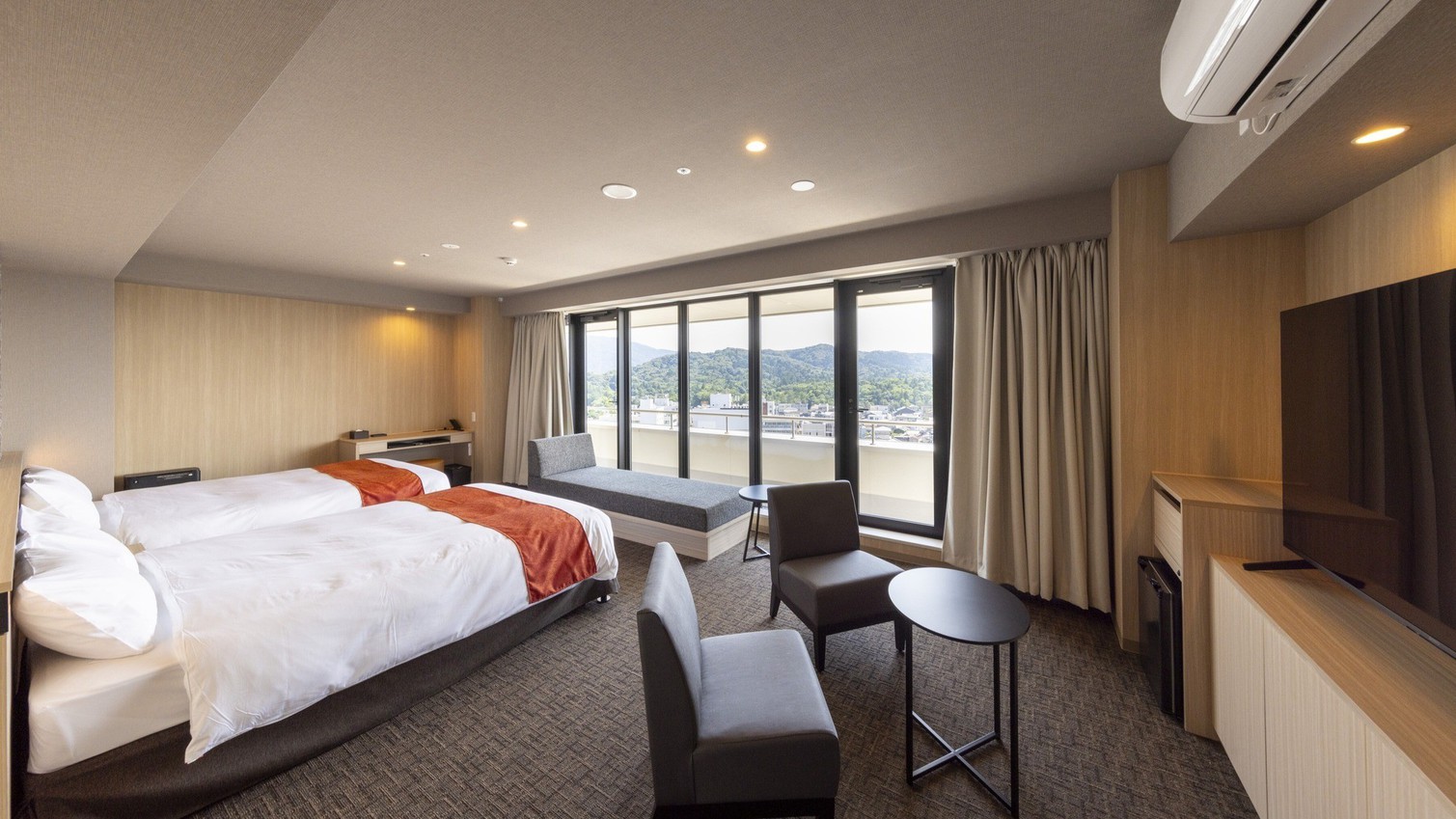 【別館】デラックスツイン~ワイドビュー~ ダブルベッドが2台!