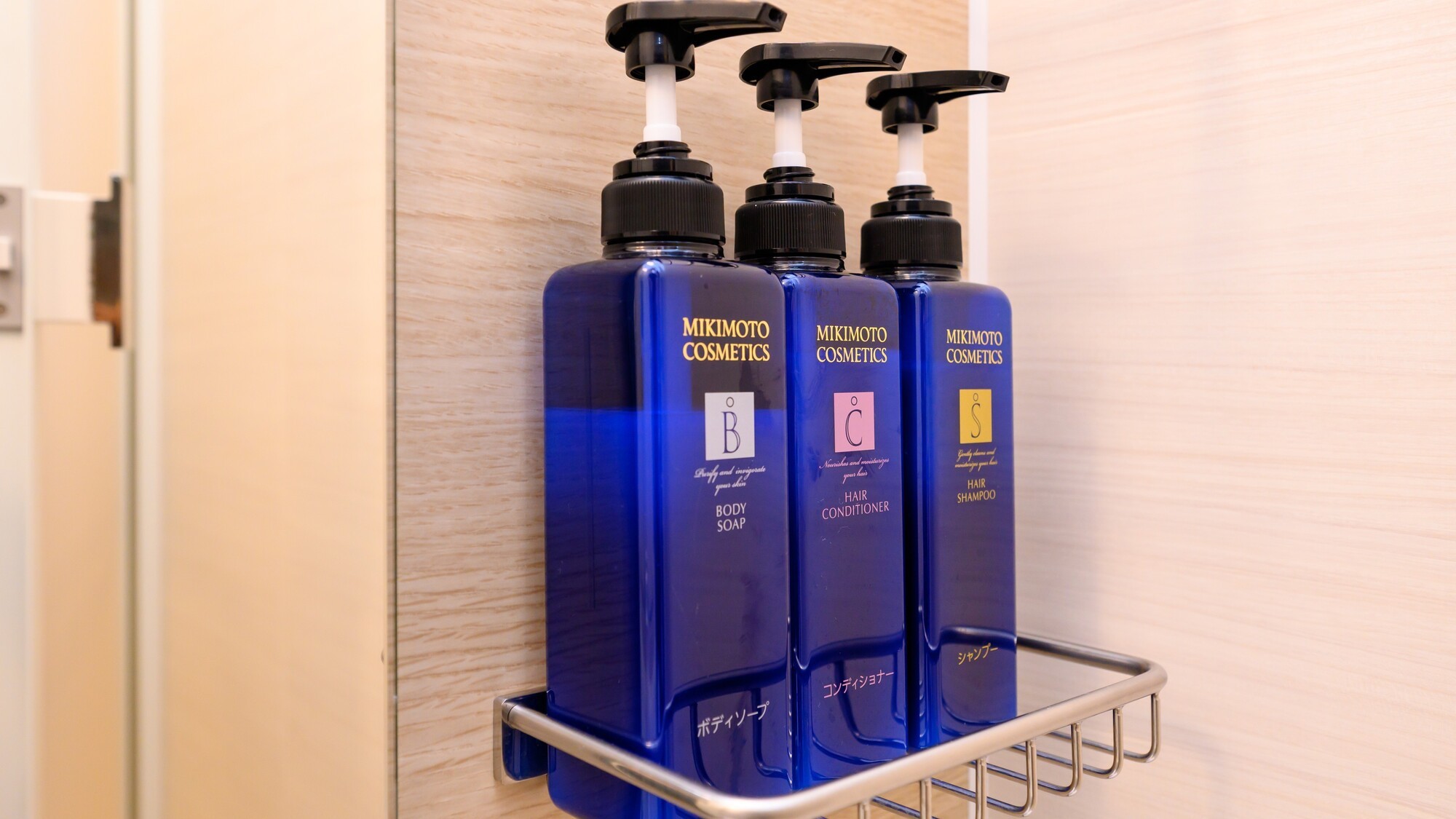 【別館】客室のシャンプー類はミキモトを使用しております