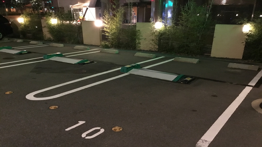 宿泊者様用駐車場