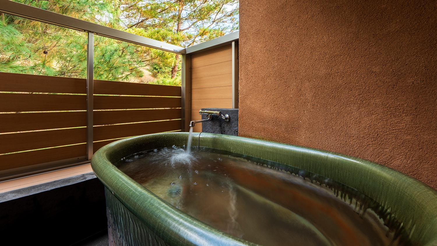 305　本館露天風呂付客室