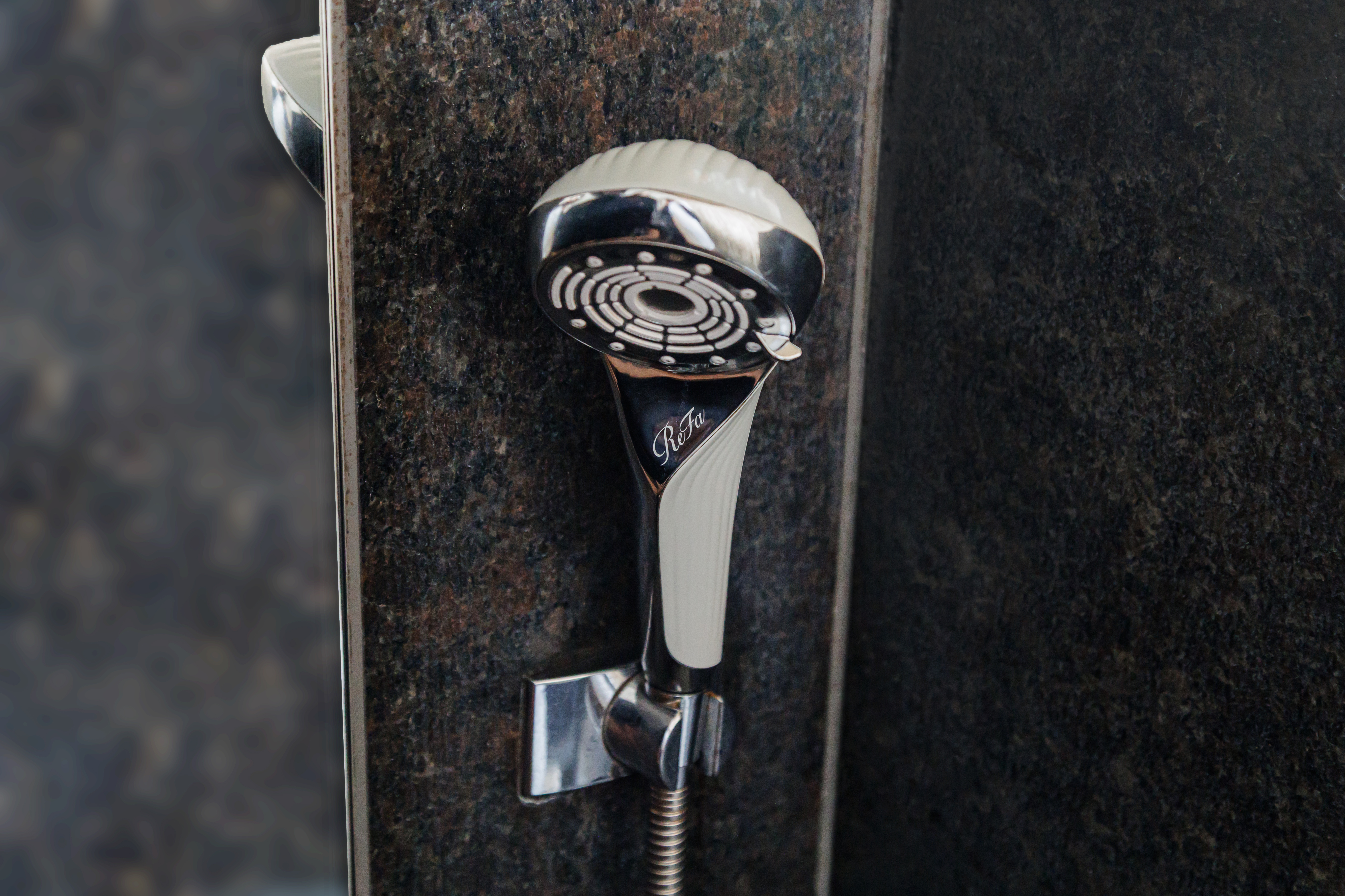 大浴場Refaシャワーヘッド