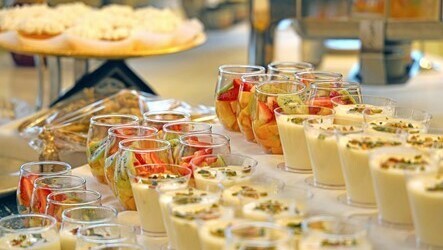 デザートビュッフェ