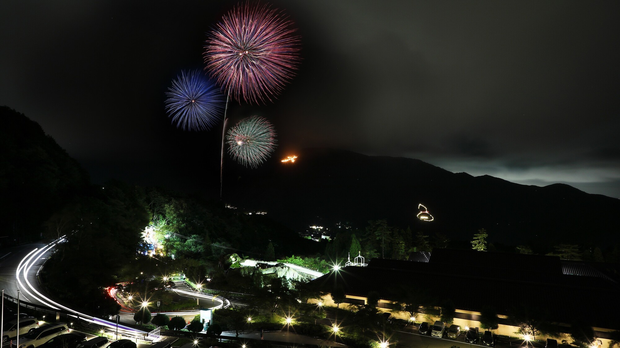 大文字焼きと花火