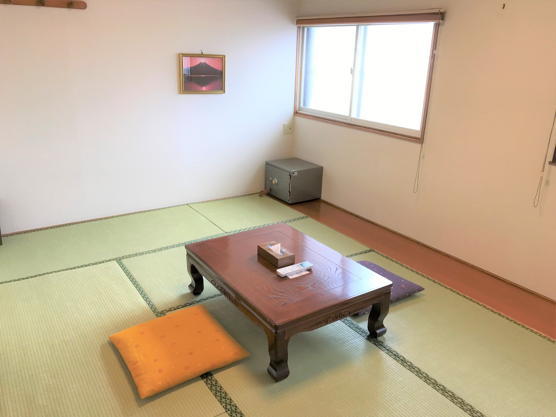 和室7.5畳　富士山全景が望めるお部屋（洗面台付き）