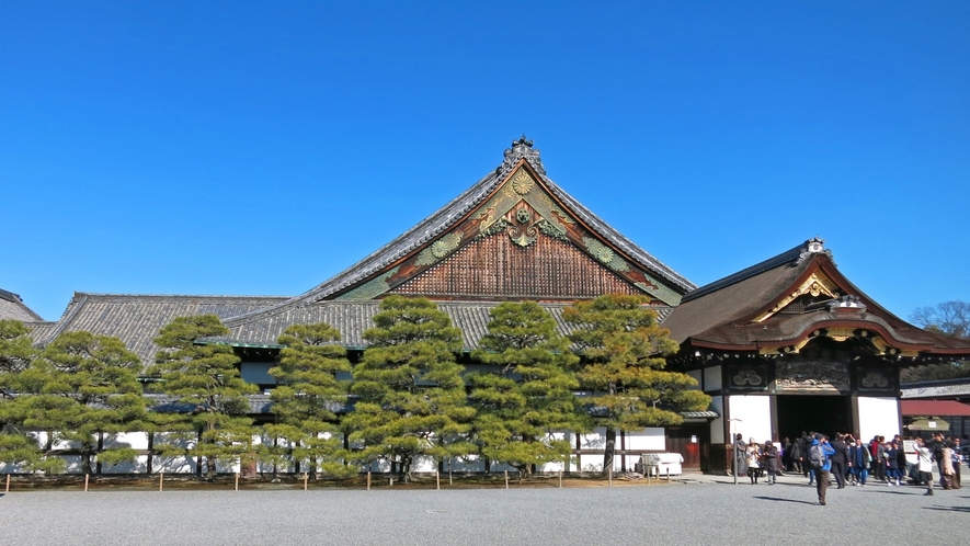 ■二条城■二の丸御殿　江戸時代の終わりの舞台。徳川慶喜による大政奉還が行われました。