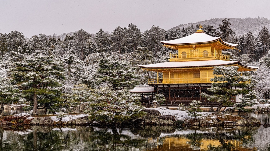 ■金閣寺■雪化粧した金閣の美しさは格別です。