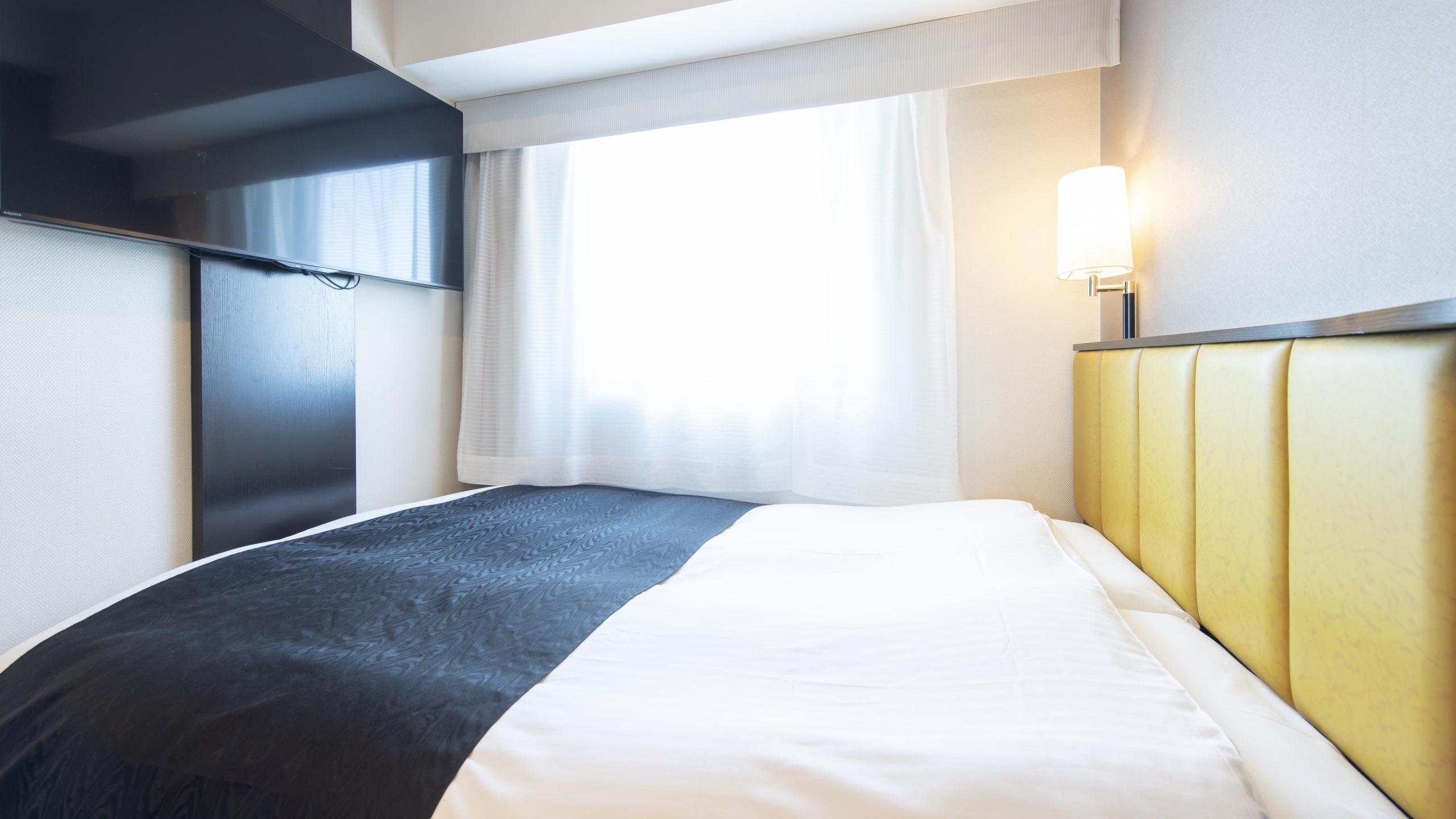 ダブルルーム(ベッド幅140cm・11㎡)