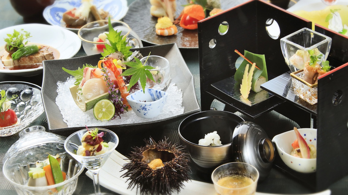 【お盆プラン×早期割】早めのご予約でお得に／足湯Barから始まる非日常滞在＜お盆限定懐石＞