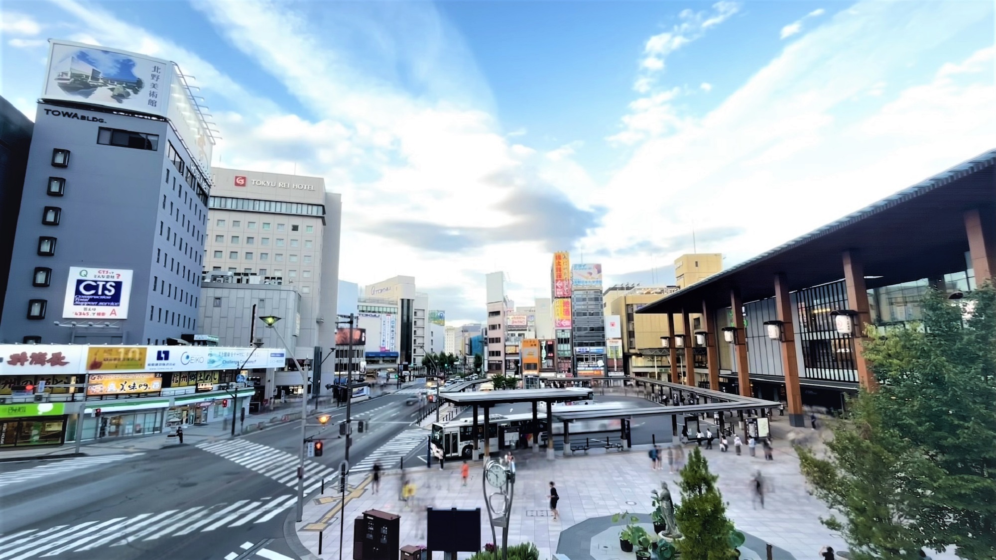 JR長野駅（善光寺口）より徒歩1分の好立地！