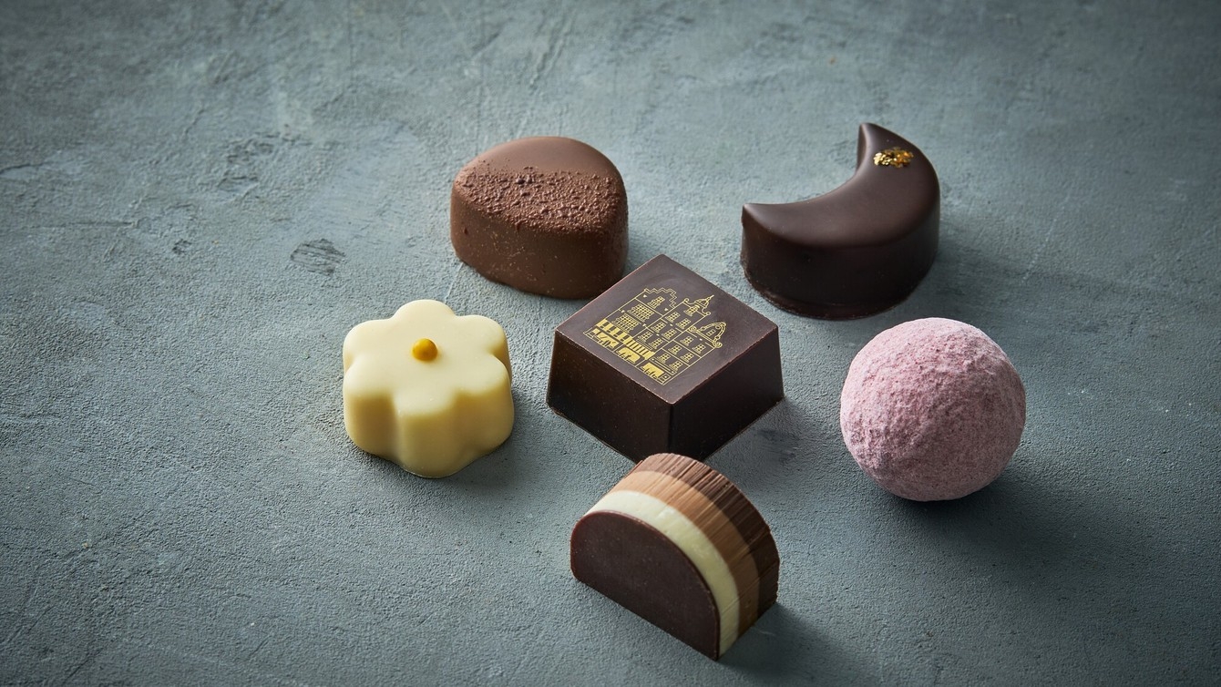 【Chocolat Portrait】＜夕朝食付＞静寂の森で味わう 想いを映す6種のショコラ