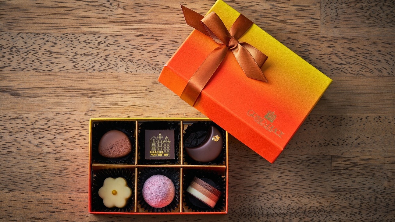 【Chocolat Portrait】＜夕朝食付＞静寂の森で味わう 想いを映す6種のショコラ