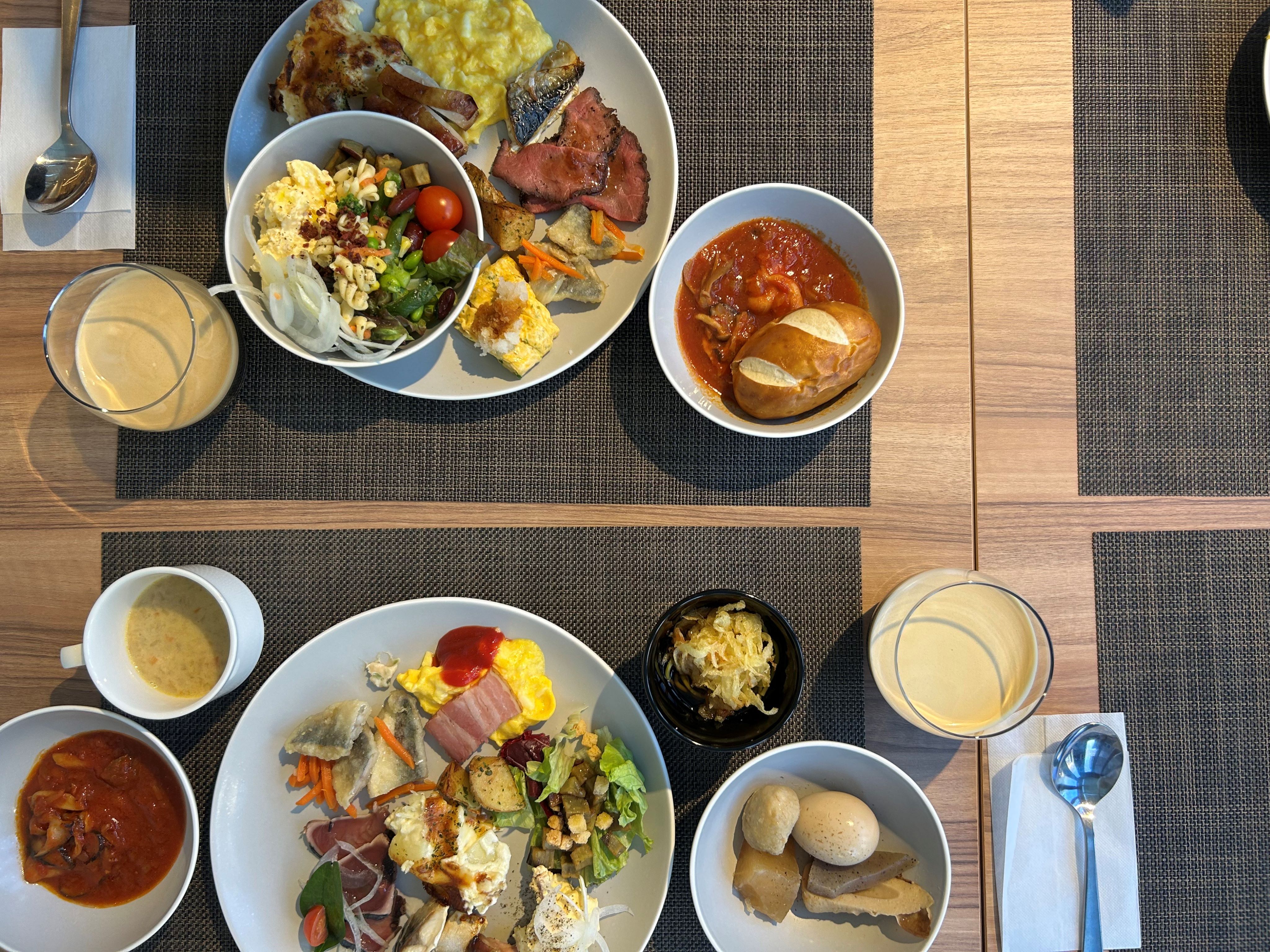 朝食ビュッフェ　イメージ