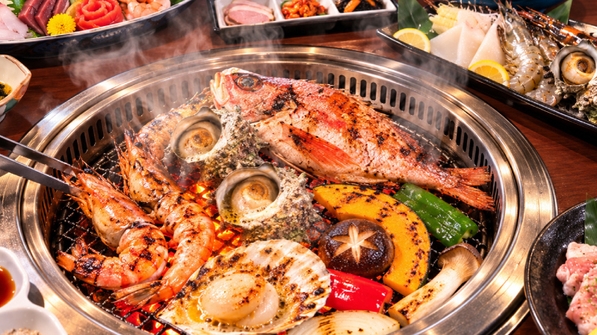 【伊勢海老】コレだぁ！ぷりっぷりを丸ごと一匹付き！海鮮ＢＢＱコース！おすすめです。