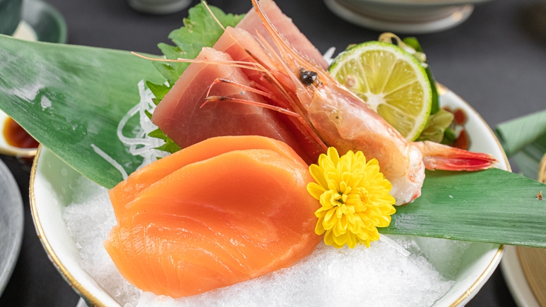 夕食グレードUPプランで1室2名毎利用で1名分の夕食代が最大無料の割引価格◆満喫プランが今だけお得！
