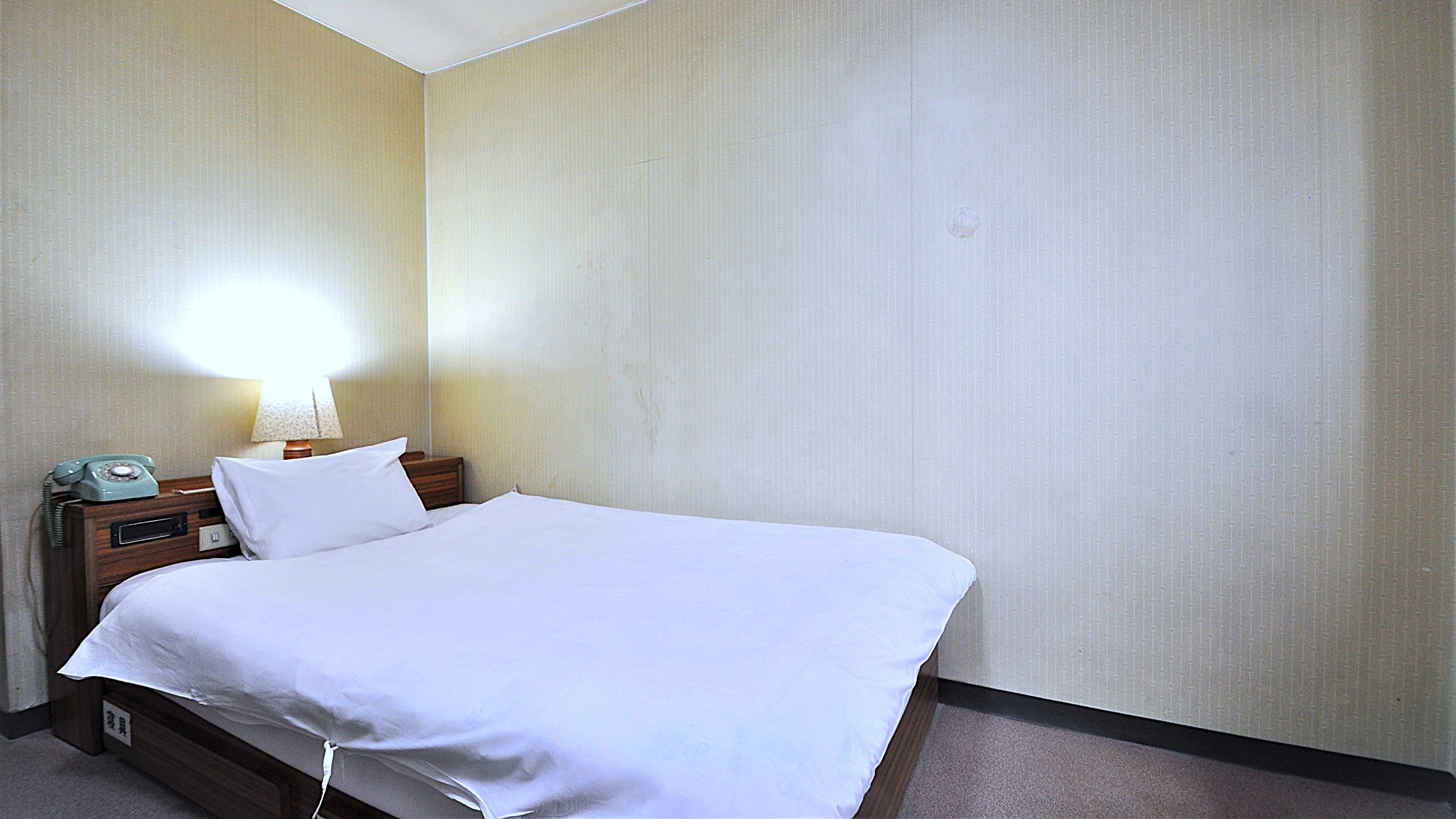 喫煙シングル　別館（ベッド側）A1