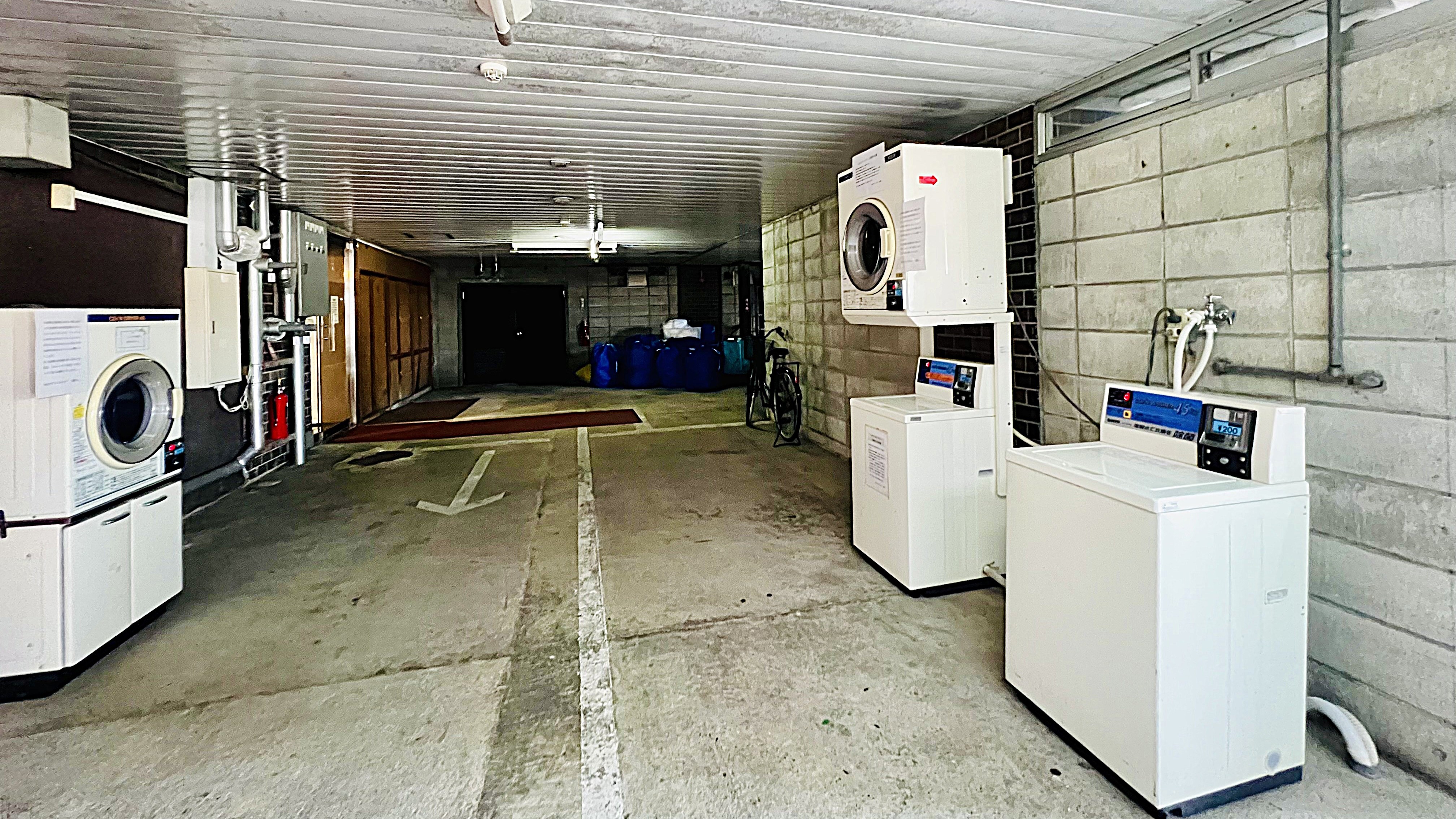 コインランドリー（本館1F敷地内）