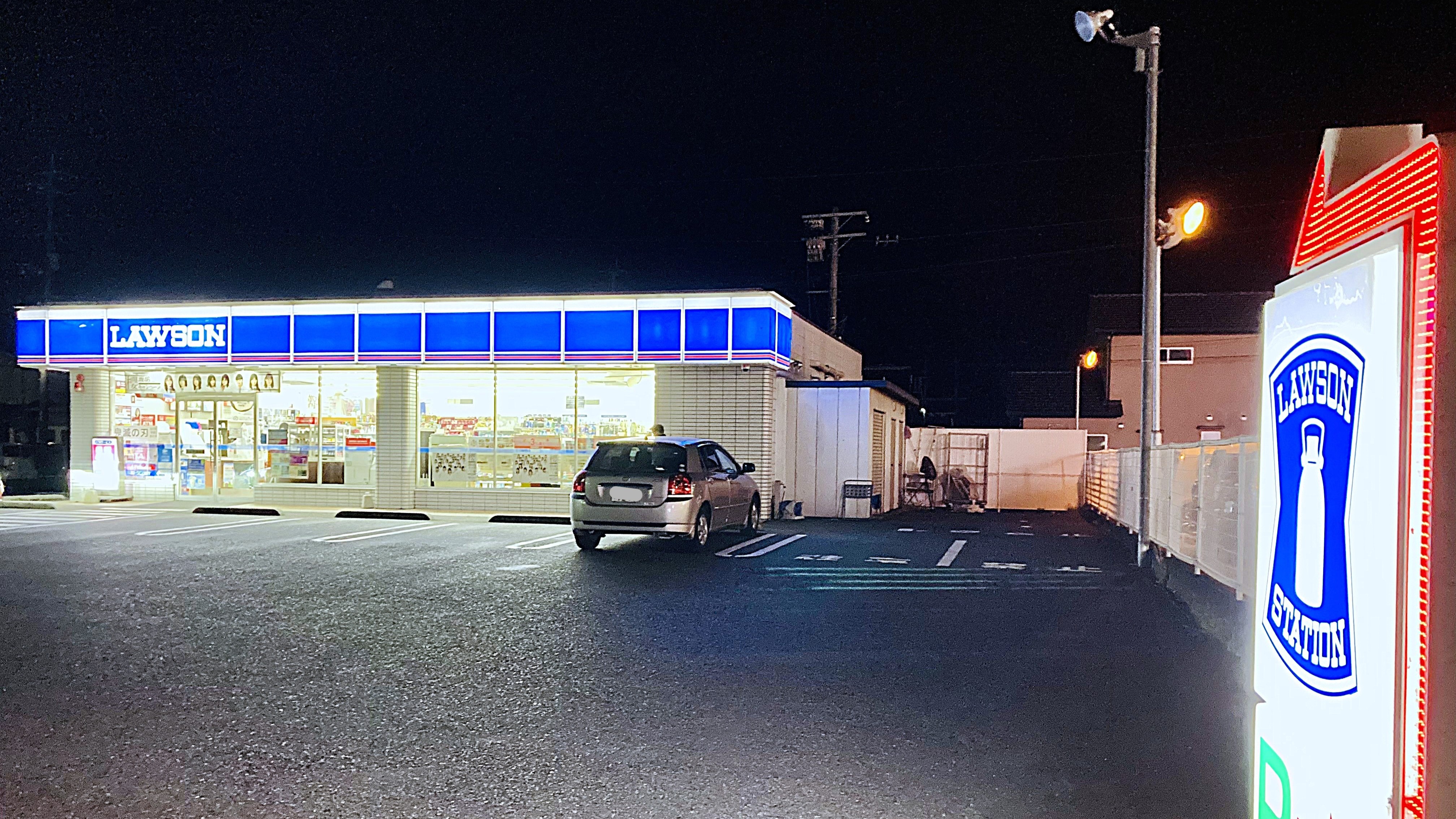 コンビニ（ローソン）ホテルより徒歩圏内