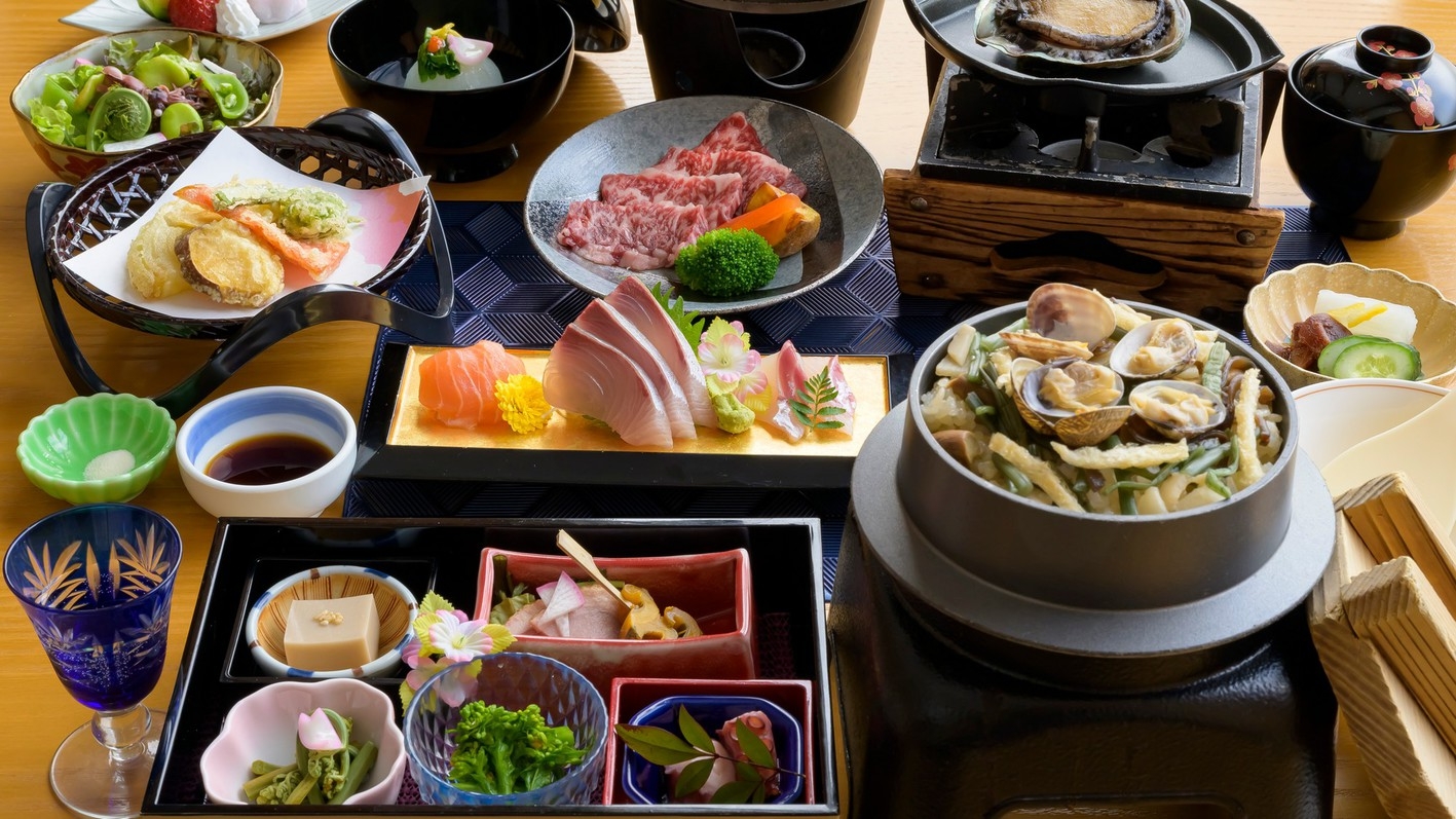 【特選〇春の極み釜飯会席】春の美味を越前漆器で味わう〜鮑踊り焼きに和牛カルビほか◎春厳選グルメ旅