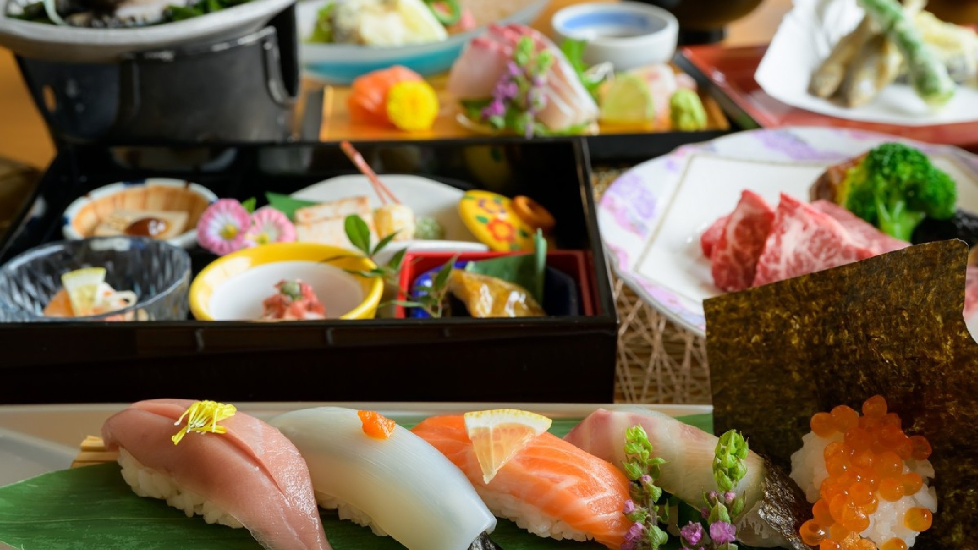 【ほたるスポット鑑賞ツアー極み＜握り寿司＞会席】ほたるの光は癒し効果抜群！福井グルメを極み会席で堪能